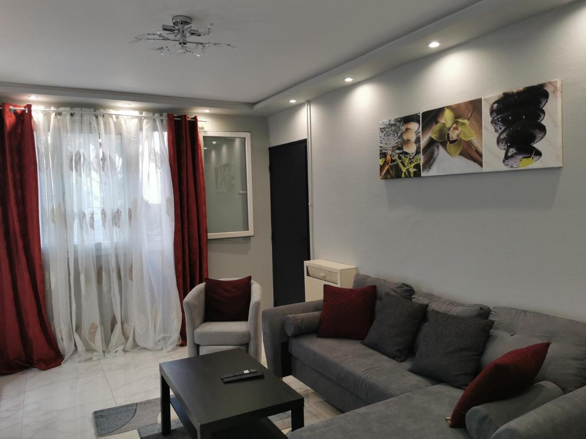 Appartement Meubles A Villeurbanne Lyon Luaran gambar