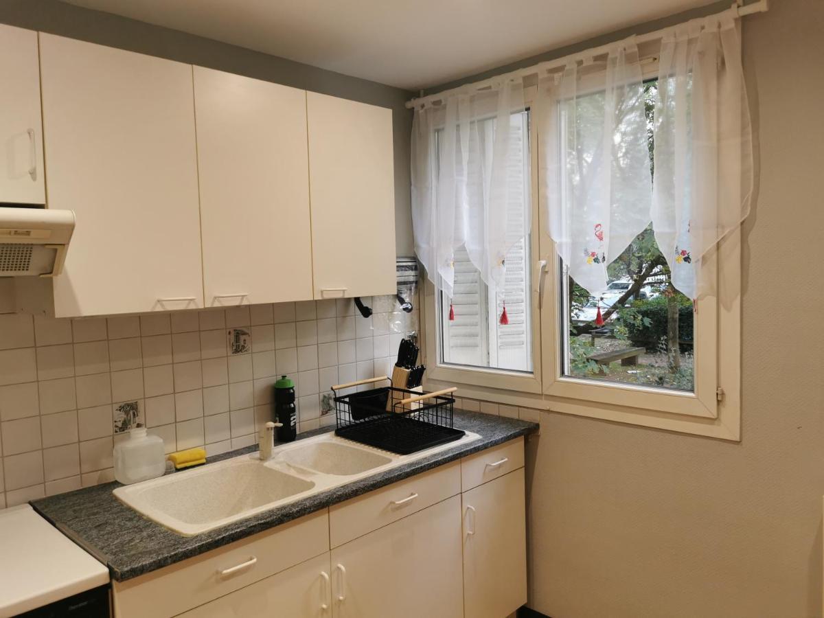 Appartement Meubles A Villeurbanne Lyon Luaran gambar