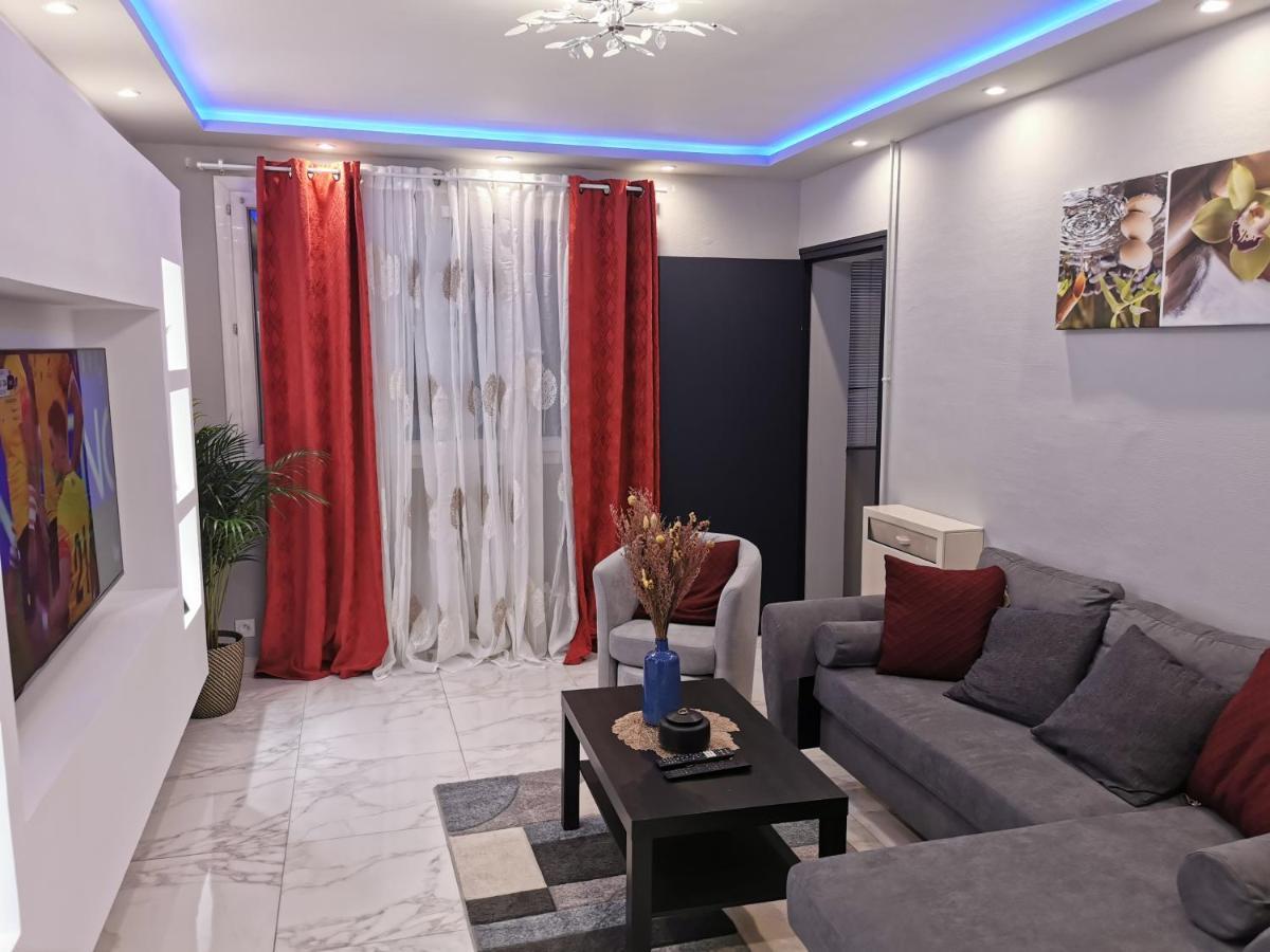 Appartement Meubles A Villeurbanne Lyon Luaran gambar