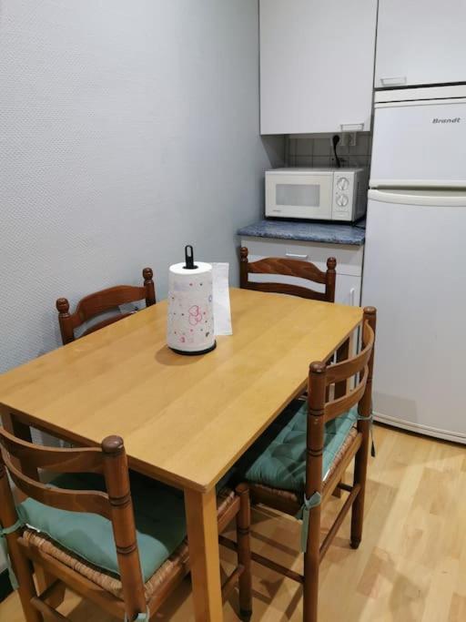 Appartement Meubles A Villeurbanne Lyon Luaran gambar