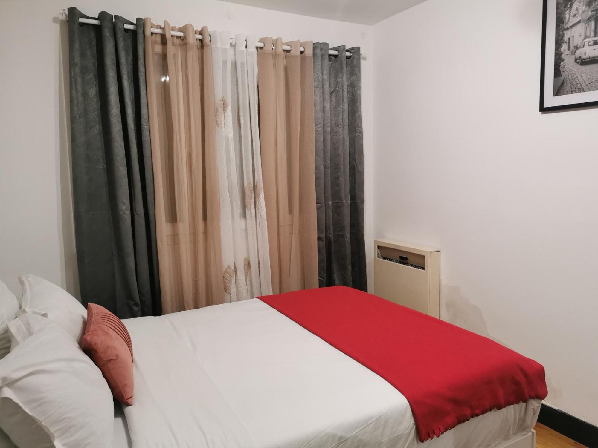 Appartement Meubles A Villeurbanne Lyon Luaran gambar